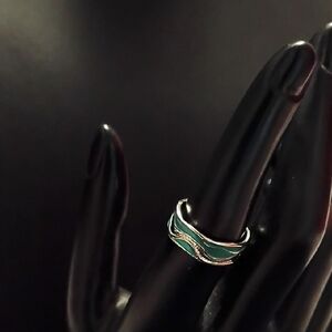Fashion Jewelry Silver Tone Ring with Green Wave Enamel